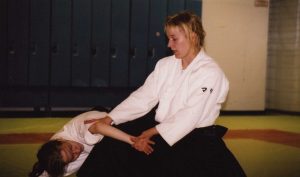 Minä ohjaamassa harjoituksia Liikuntamyllyssä (2005)